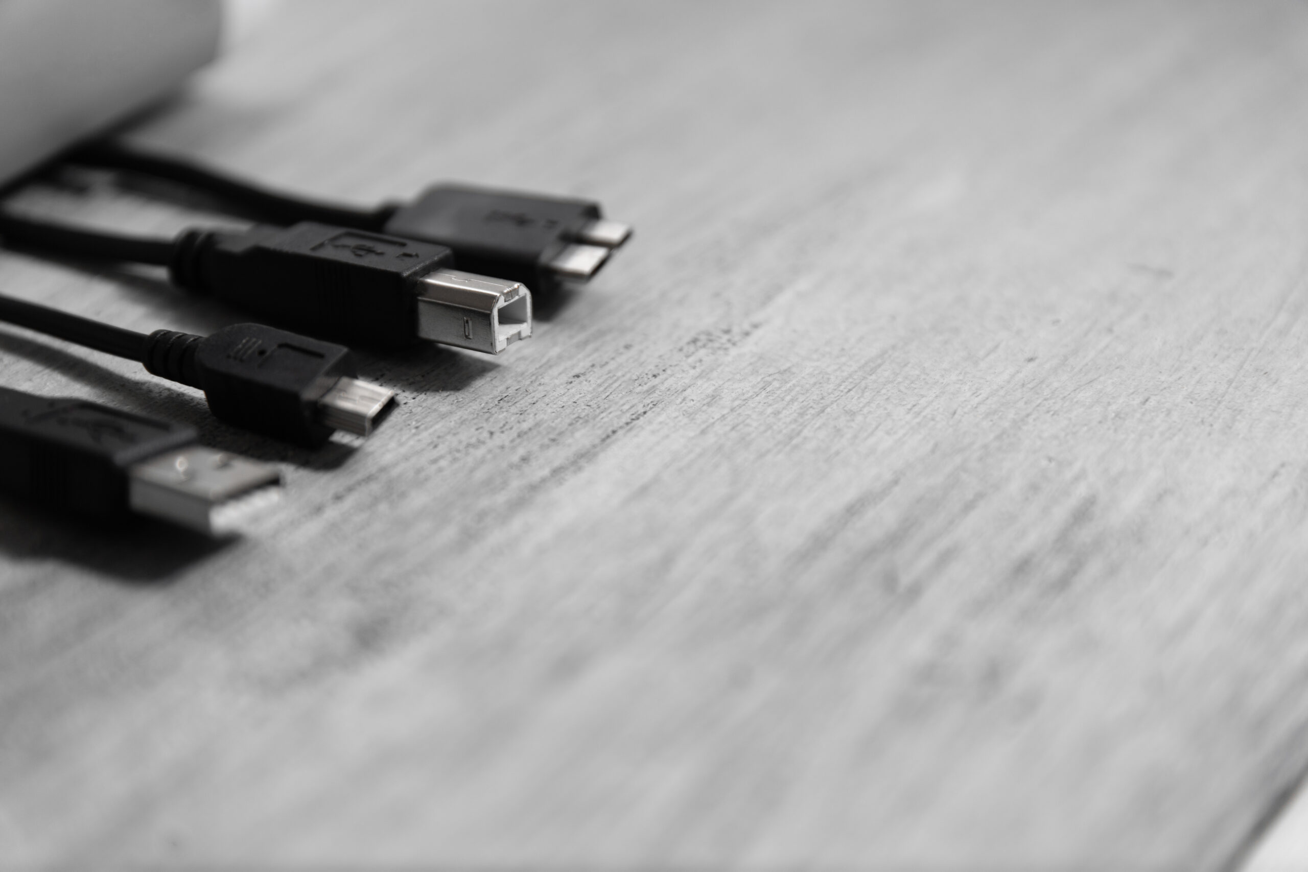 Diferencias entre los conectores USB-A, USB-C y Thunderbolt